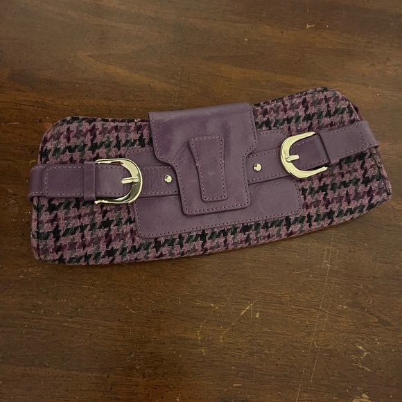 Vintage Banana Republic clutch with magnetic closure - Picture 2 of 8